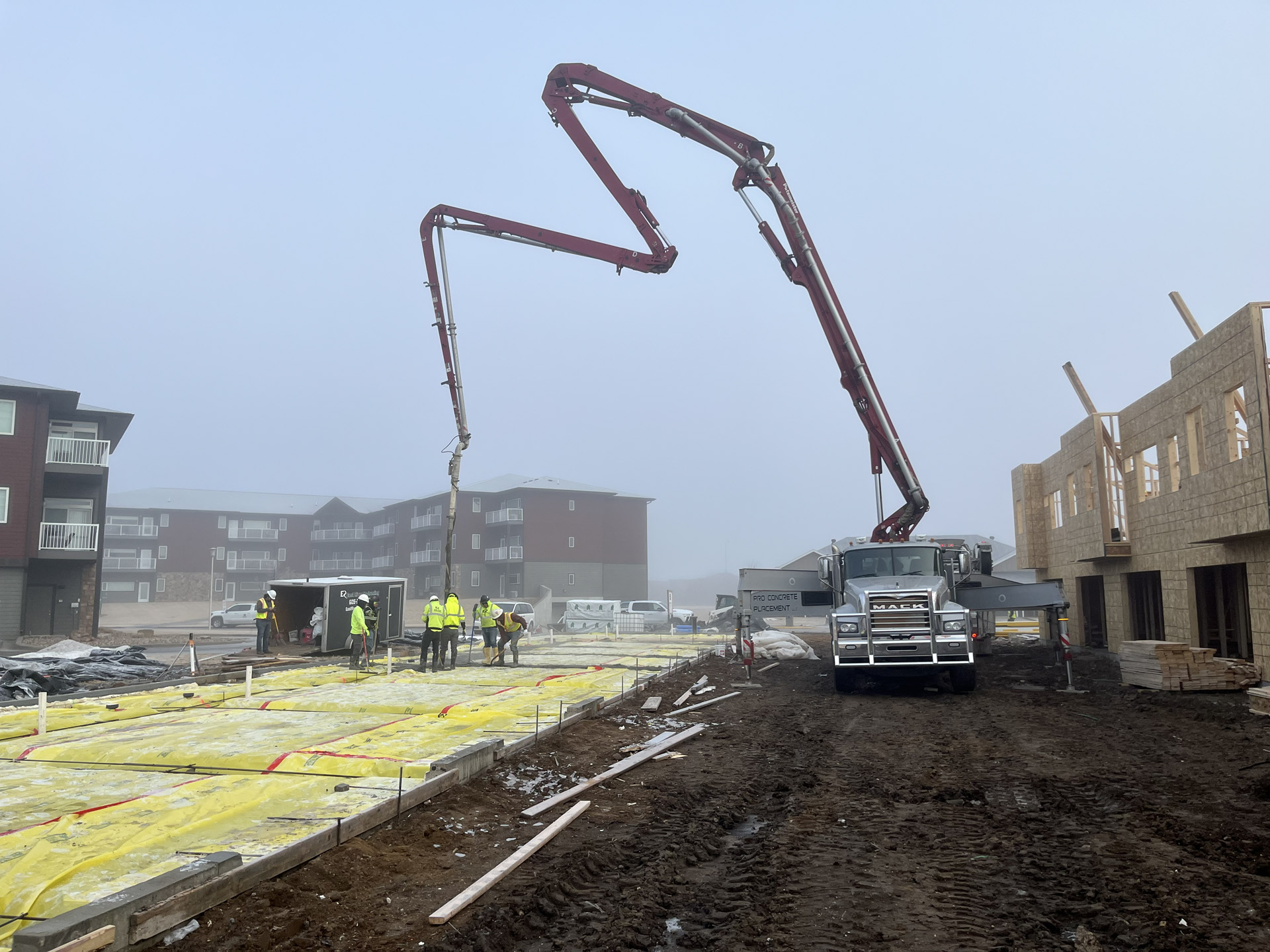 Outdoor commercial concrete slab placement